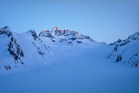 Die Jungfrau im ersten Morgenlicht