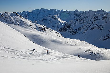 Schöne Pulverschneeabfahrt Schöne Pulverschneeabfahrt