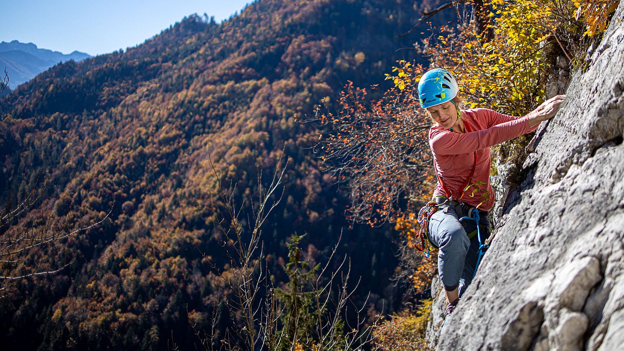 Nicole genießt die Herbstsonne in "Gartler-Freid" (5) in Klobenstein Nicole genießt die Herbstsonne in "Gartler-Freid" (5) in Klobenstein