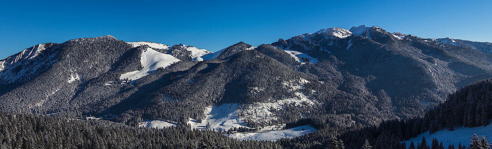 Saisonauftaktspanorama am Spitzingsee