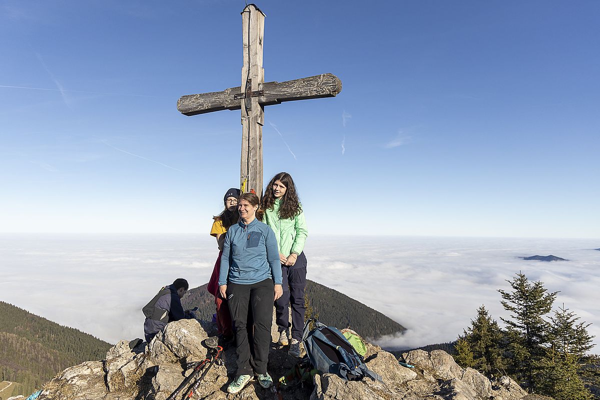 Gipfel über dem Nebelmeer
