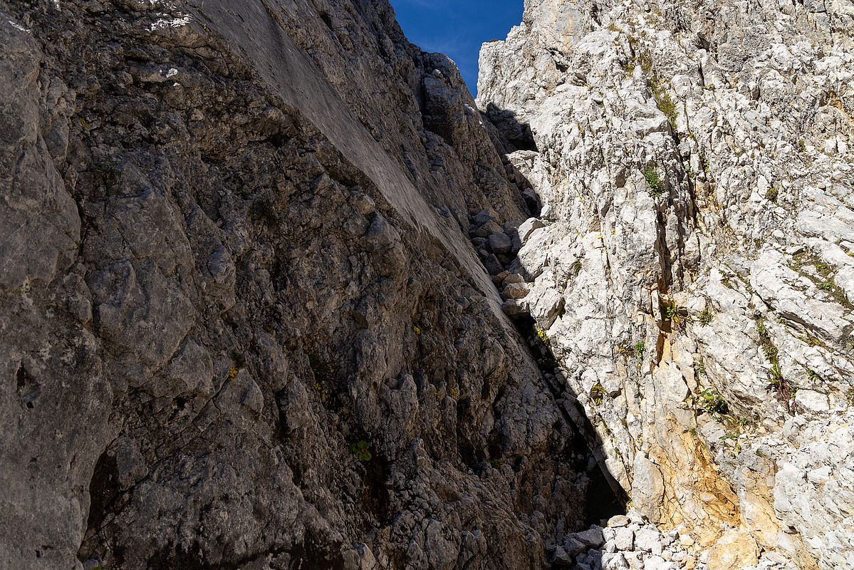 Im oberen Teil der Schlucht dann meist flaches Schottergelände