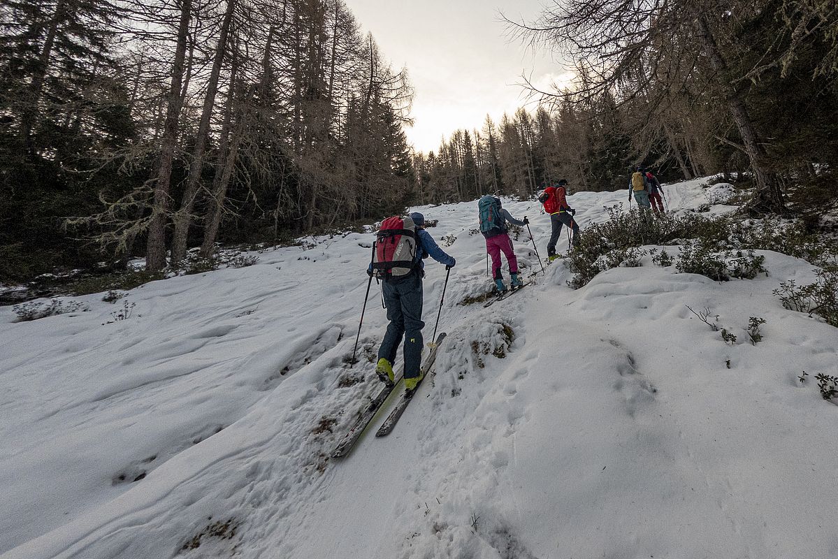 Aufstieg im unteren Teil der Schneise