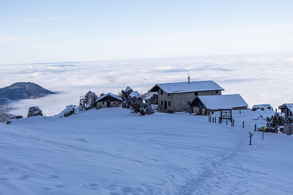 Etwa 20-30 cm Schnee hats an der Steinlingalm