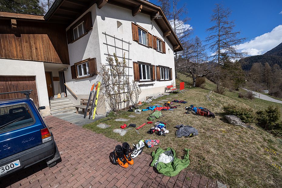 Unser Quartier am sonnigen Südhang von Alvaneu - ideal zum Material trocknen Unser Quartier am sonnigen Südhang von Alvaneu - ideal zum Material trocknen