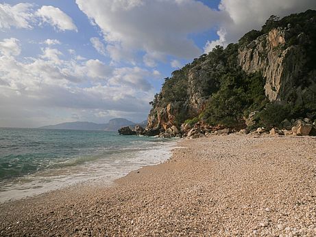 Cala Gonone heißt klettern am Meer Cala Gonone heißt klettern am Meer