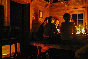 Gemütlicher Hüttenabend auf der Sonntagalm