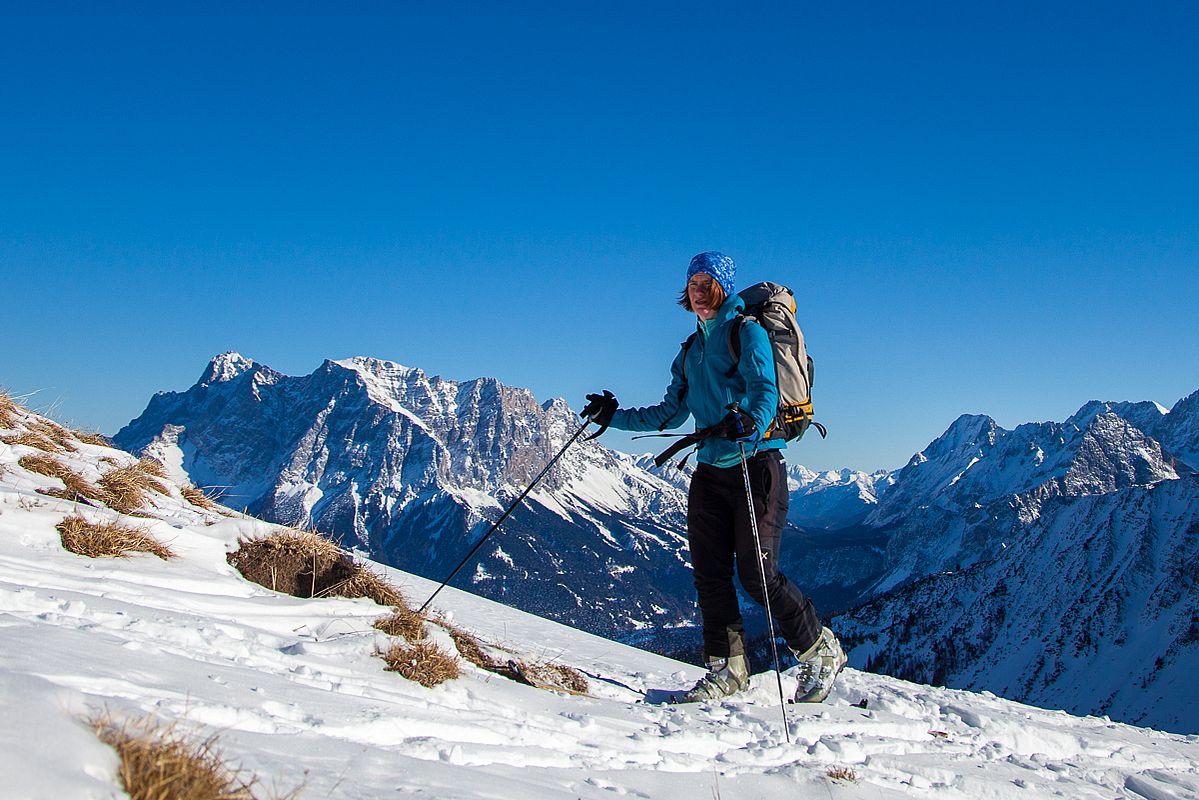 Blick zur Zugspitze vom Gipfelrücken der Bleispitze