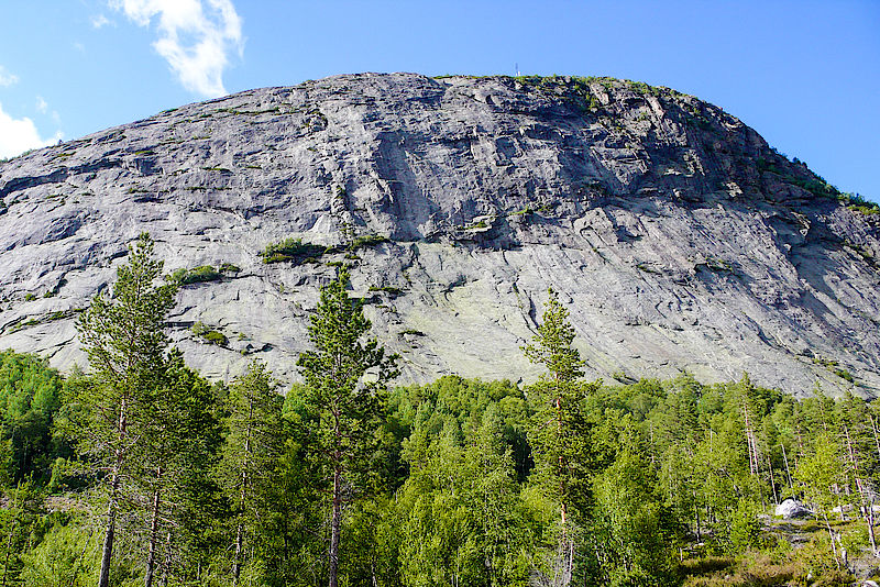 Der Løefjell ist der beste und abwechslungsreichste Kletterberg im Setesdal Der Løefjell ist der beste und abwechslungsreichste Kletterberg im Setesdal