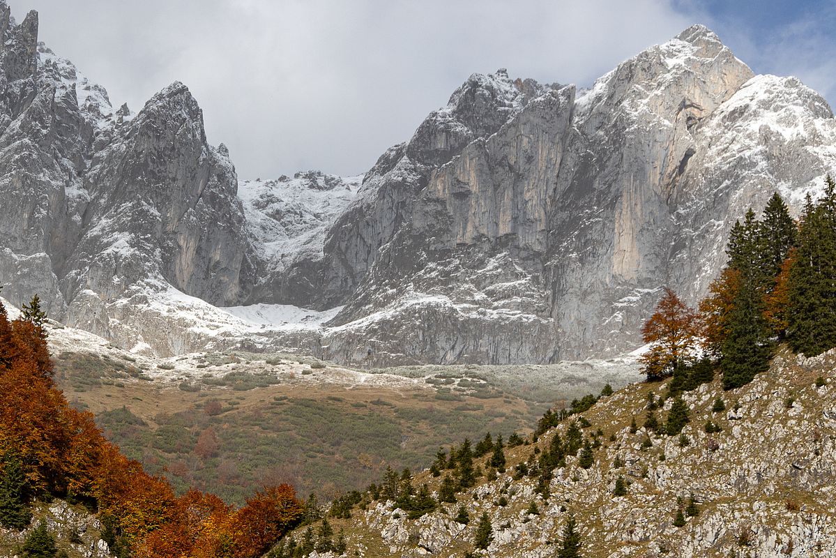 Blick auf Waxensteinerturm und Maukspitze