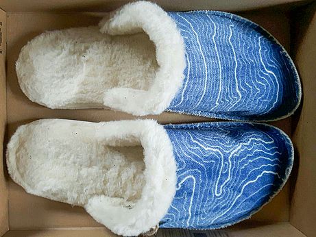 Die bequemen Haus- und Hüttenschuhe von Doghammer Die bequemen Haus- und Hüttenschuhe von Doghammer