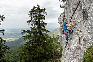 Angenehm kühler schattige Kletterei ganz rechts an der Gederer Wand