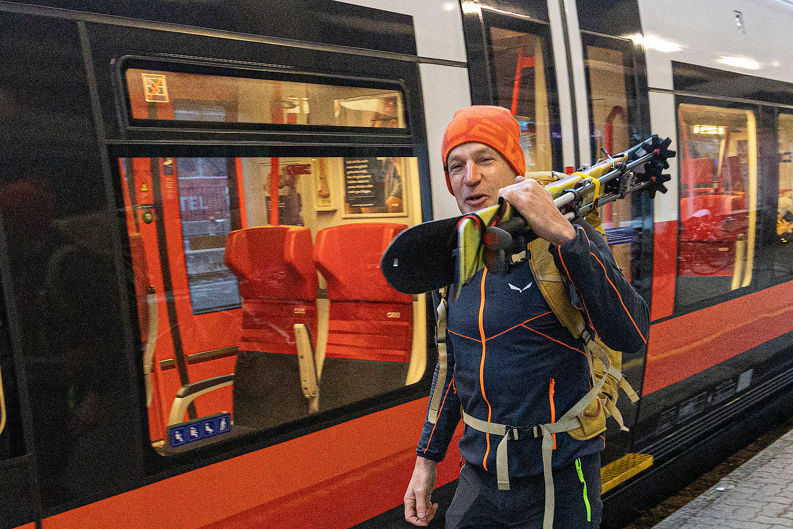 Michael Vitzthum erreicht fast alle seine Skitouren mit öffentlichen Verkehrsmitteln Michael Vitzthum erreicht fast alle seine Skitouren mit öffentlichen Verkehrsmitteln