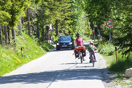 Am Wochenende recht viel Autoverkehr auf der Mautstraße Am Wochenende recht viel Autoverkehr auf der Mautstraße