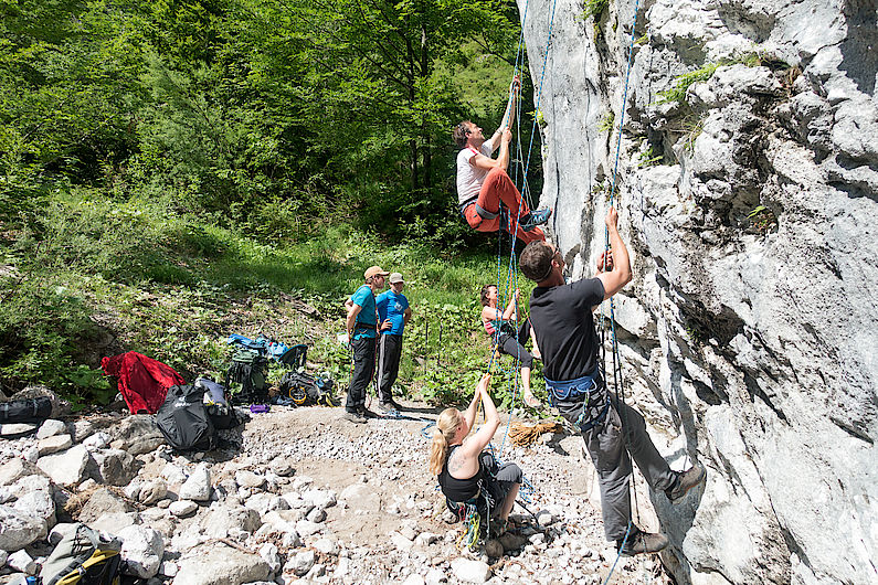 Prusiken am Übungsblock bei der Grieseneralm.