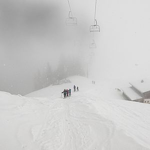 Aufstieg und Abfahrt über die Pisten im Bereich Kitzlahnerlift
