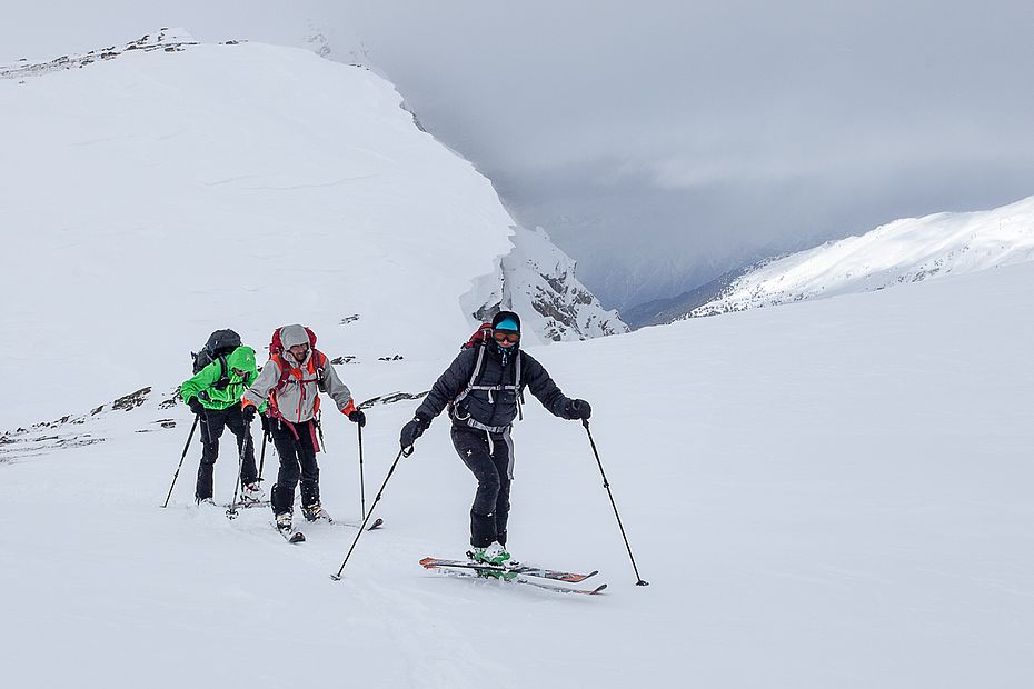 Querung von der Lizumer Sonnenspitze zur Abfahrt.