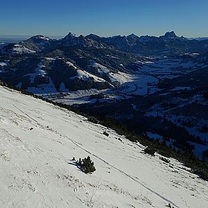 Meist dünne Schneeauflage auch noch im Allgäu