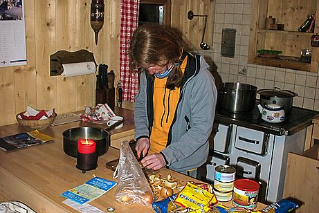 Auf der Gallfallalm kann man so richtig aufkochen, bei weniger als einer Stunde Zustieg. Auf der Gallfallalm kann man so richtig aufkochen, bei weniger als einer Stunde Zustieg.