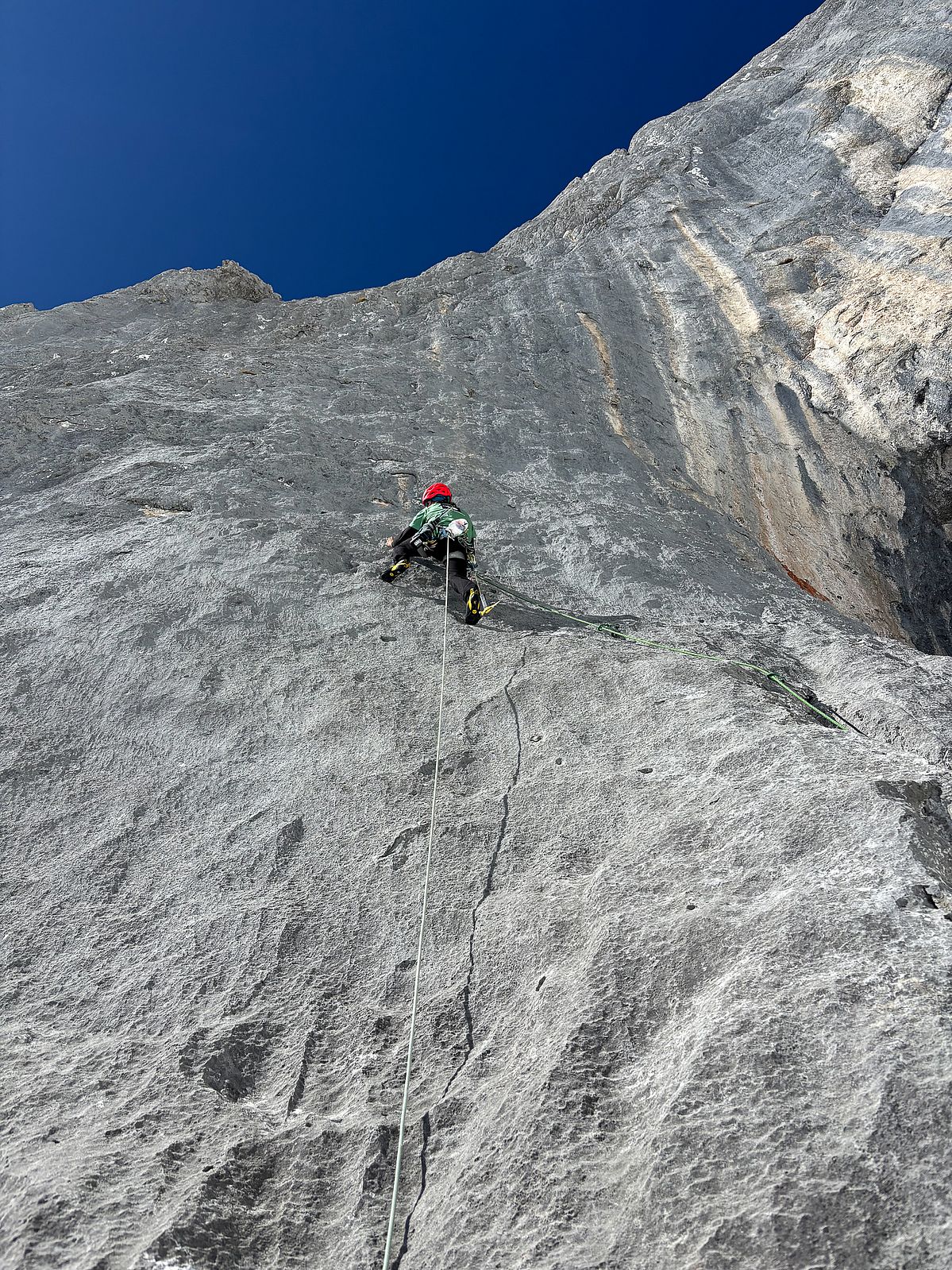 Wilder Kaiser, Waxensteinerturm, Kletterroute "Im Rausch der Zeit" (Foto: David Hechl)