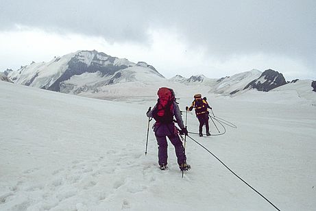 Sturm im Kaukasus auf dem Gletscher des Kazbeg. Sturm im Kaukasus auf dem Gletscher des Kazbeg.