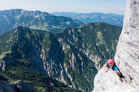 Hurra - das Oppelband! Daniel genießt den Tiefblick. Hurra - das Oppelband! Daniel genießt den Tiefblick.