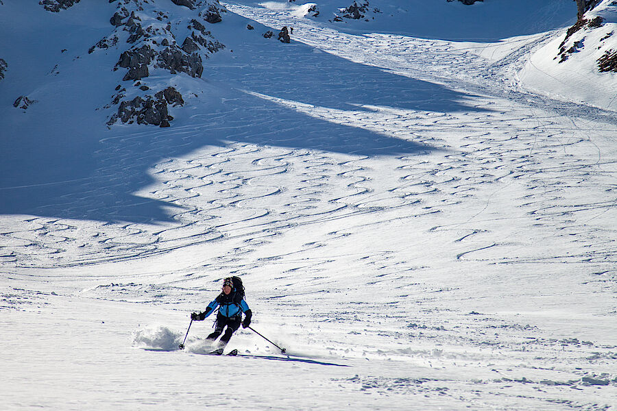 Bester Pulverschnee bei der Abfahrt