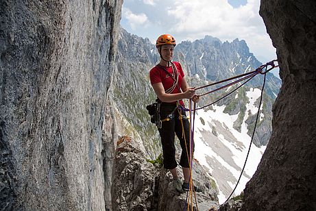 Klettern im Dreierweg am Leuchsturm - oberhalb der Gruttenhütte Klettern im Dreierweg am Leuchsturm - oberhalb der Gruttenhütte