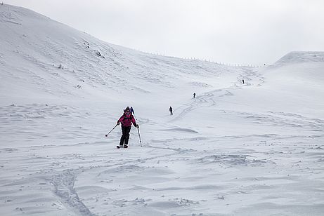 Abfahrt vom Trunajoch ins Gschnitztal. Abfahrt vom Trunajoch ins Gschnitztal.