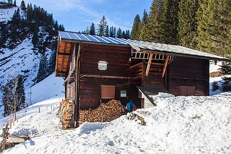Die Rauhkopfhütte der Sektion Bayerland im Taubensteingebiet, in der an diesem Wochenende ein Lawinensuchtraining der Sektion stattfindet. Die Rauhkopfhütte der Sektion Bayerland im Taubensteingebiet, in der an diesem Wochenende ein Lawinensuchtraining der Sektion stattfindet.