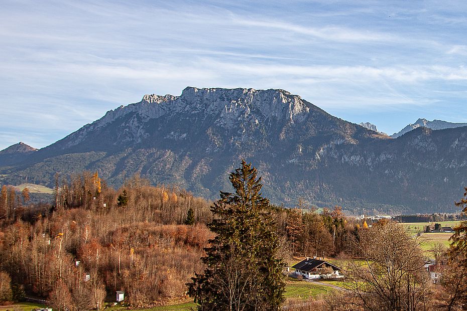 Super Blick im Herbst vom Schlossberg zum Kaisergebirge Super Blick im Herbst vom Schlossberg zum Kaisergebirge