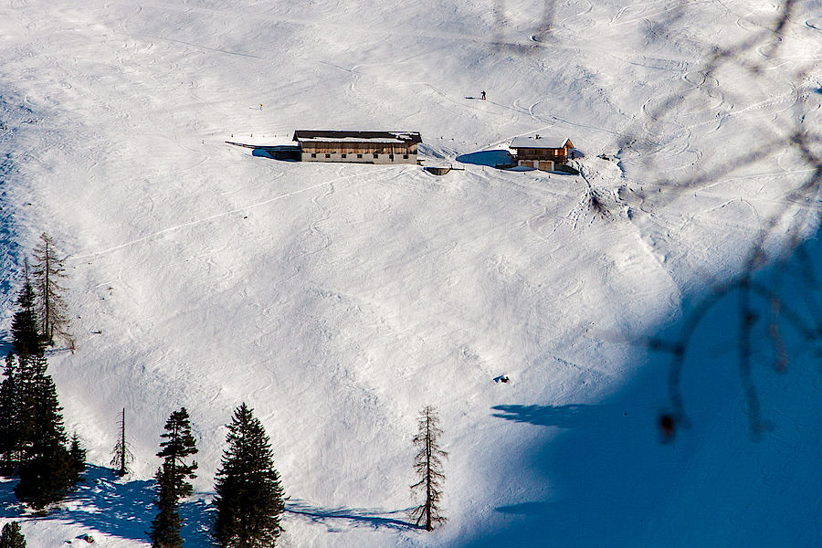 Tiefblick zur Farmkehralm, gegenüber am Galtenberg 